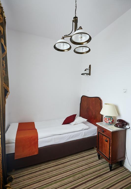 Hotel Palac W Myslecinku Bydgoszcz Oda fotoğraf