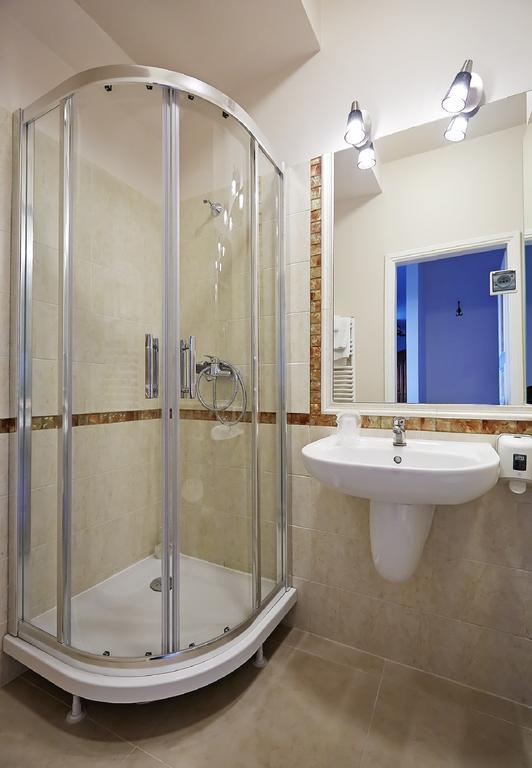 Hotel Palac W Myslecinku Bydgoszcz Oda fotoğraf