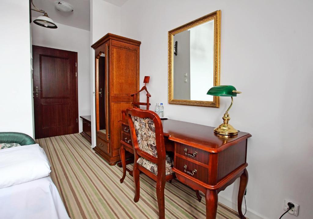 Hotel Palac W Myslecinku Bydgoszcz Oda fotoğraf