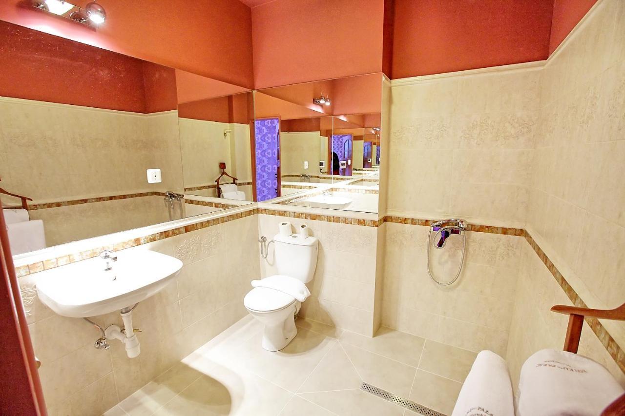 Hotel Palac W Myslecinku Bydgoszcz Oda fotoğraf